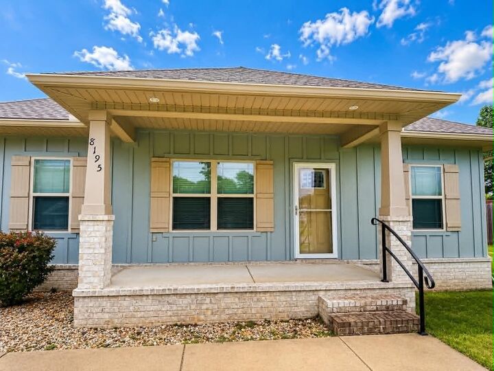 Property Photo: 8195 Shooter Lane FL 32567