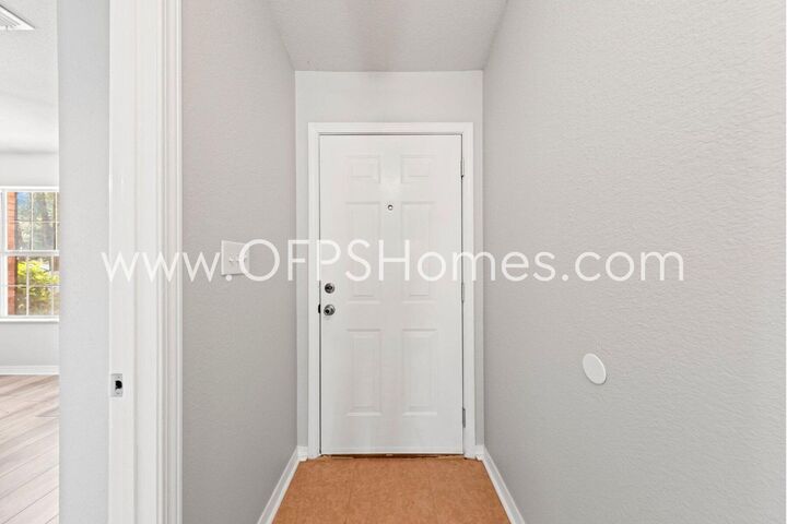 Property Photo:  107 Cabana Way  FL 32536 