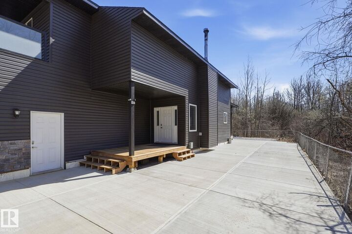 Property Photo: 213 2 Avenue AB T0C 1X0