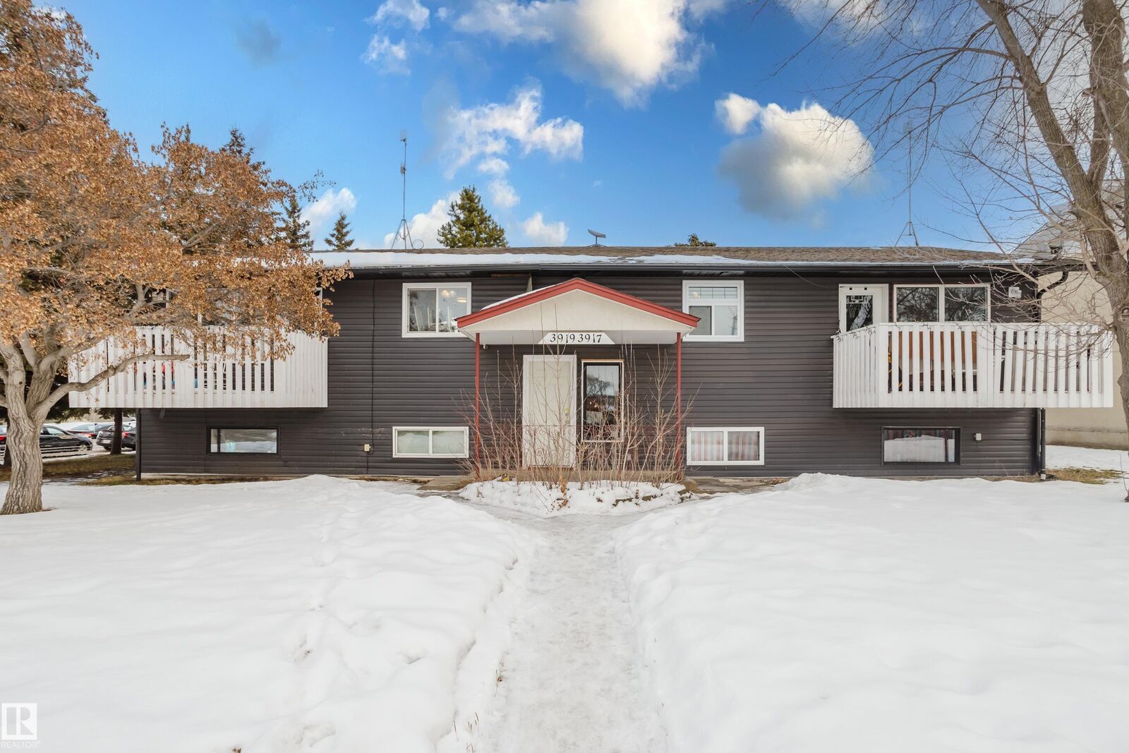 Property Photo: 3917/3919 54 Street AB T9A 1S6