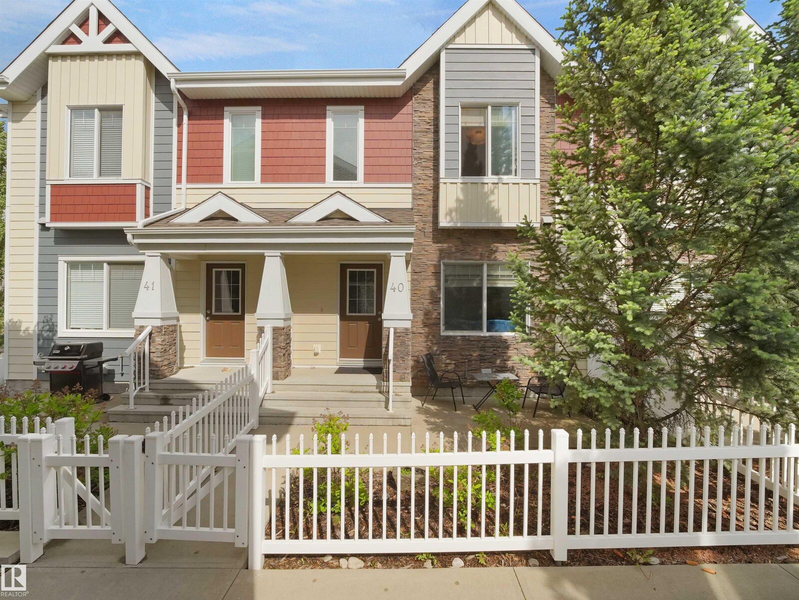 Property Photo: 2003 Rabbit Hill Road NW 40 AB T6R 0R7