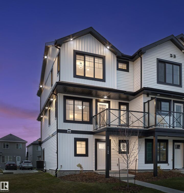 Property Photo:  1198 Aster Boulevard NW  AB T6T 2N8 