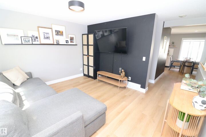 Property Photo: 1508 105 Street NW 29 AB T6J 5R8