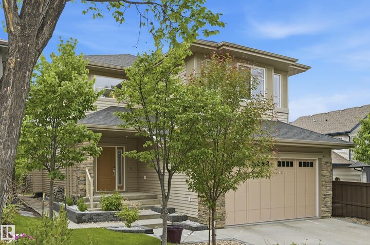 Property Photo: 1024 Armitage Crescent SW AB T6W 0K6