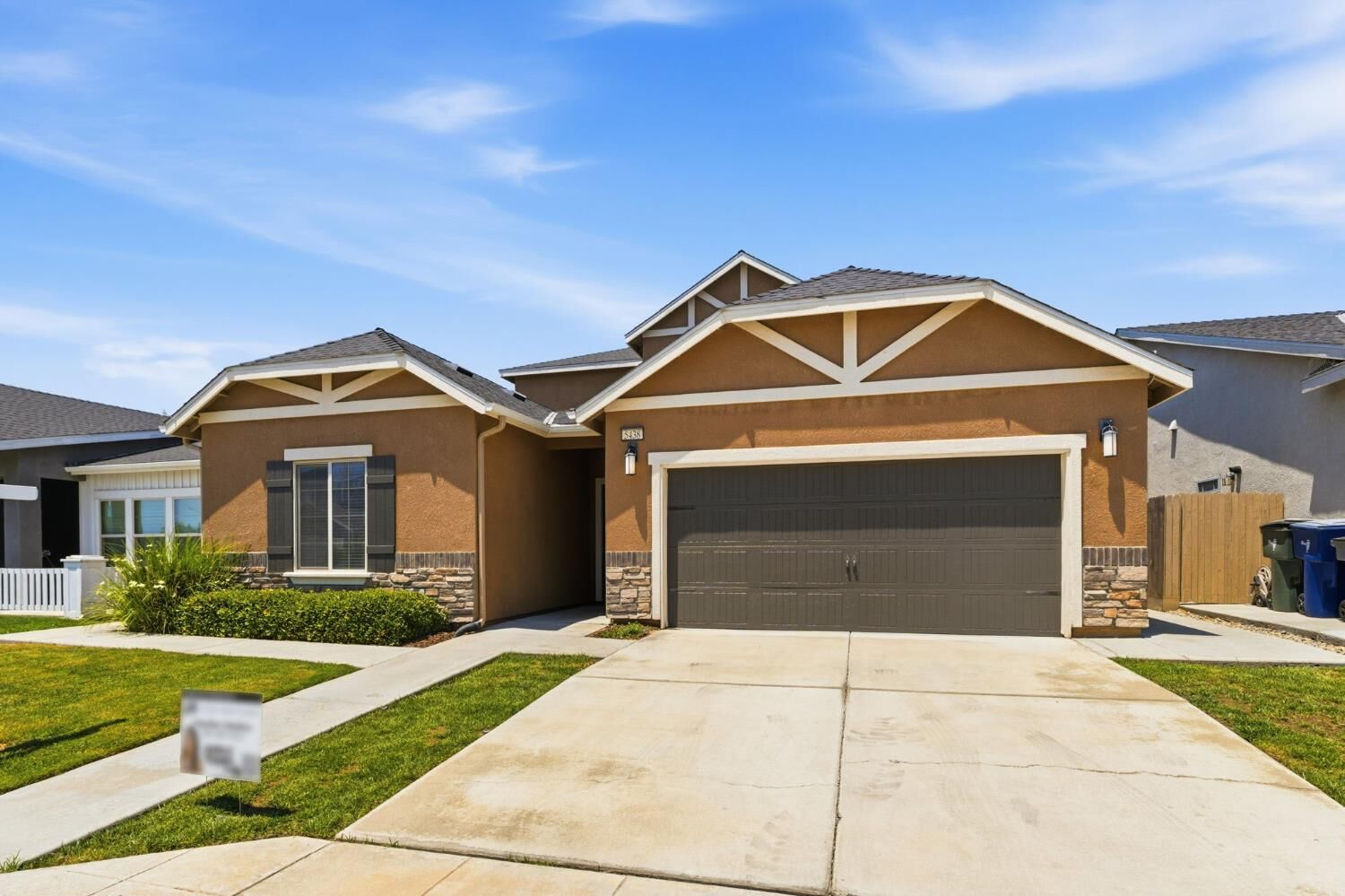 Property Photo: 5438 W Floradora Avenue CA 93722