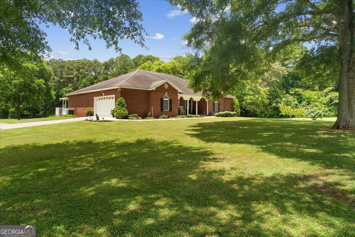 Property Photo: 302 Tate Bend Road NW GA 30701
