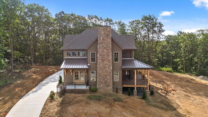 Property Photo: 1595 Bent Hickory Road TN 37377