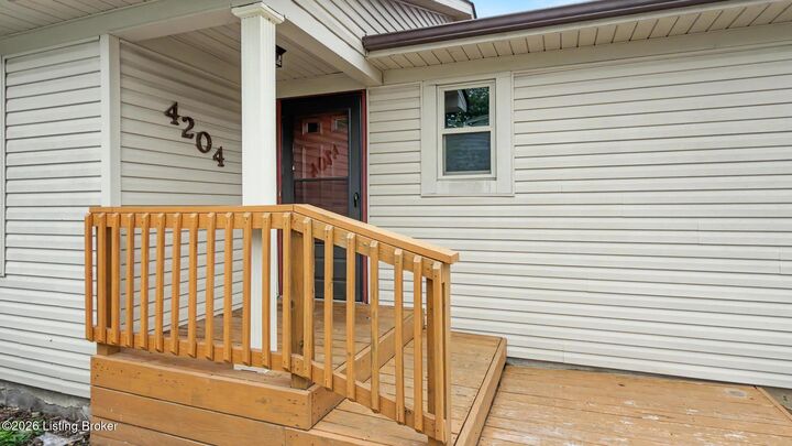 Property Photo:  4204 Glen Hill Manor Dr  KY 40272 