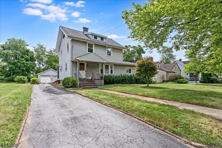 Property Photo:  425 New Market Rd 2  NJ 08854 