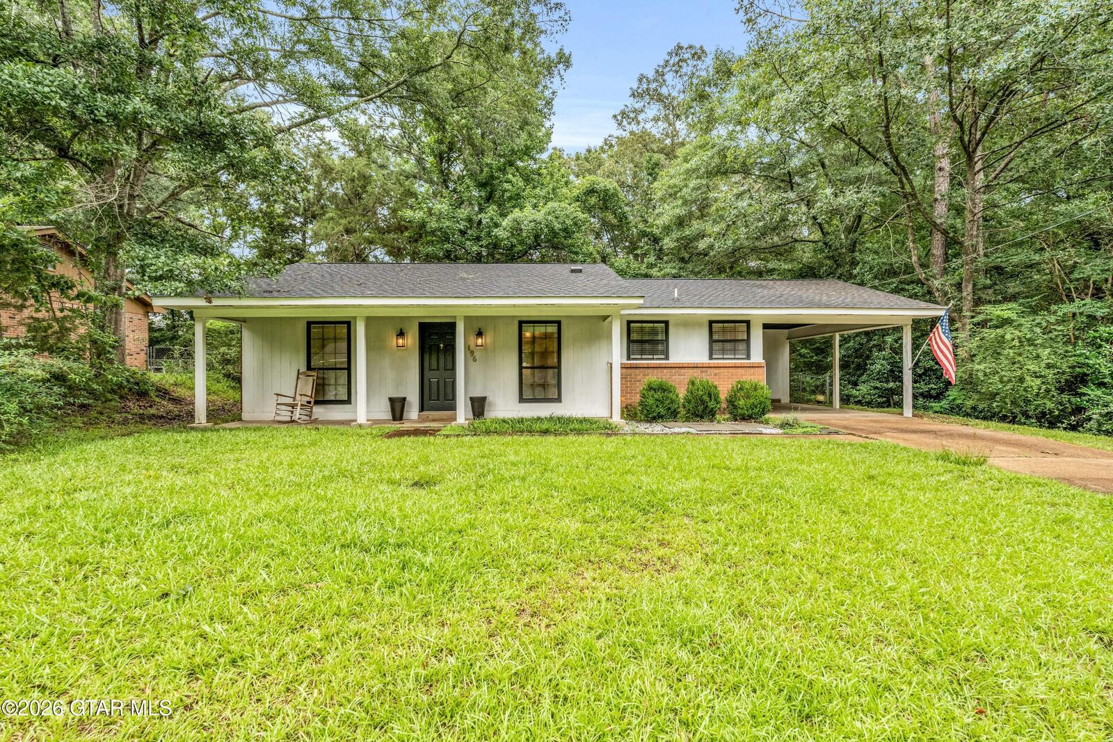 Property Photo:  196 Deer Trail  MS 39702 