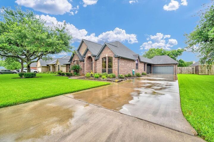Property Photo: 105 Indian Paintbrush TX 77566