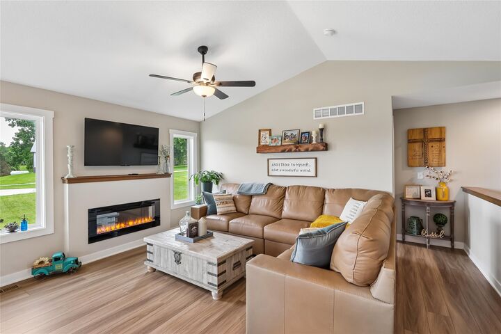 Property Photo:  5641 Leyden Avenue  IA 50317 