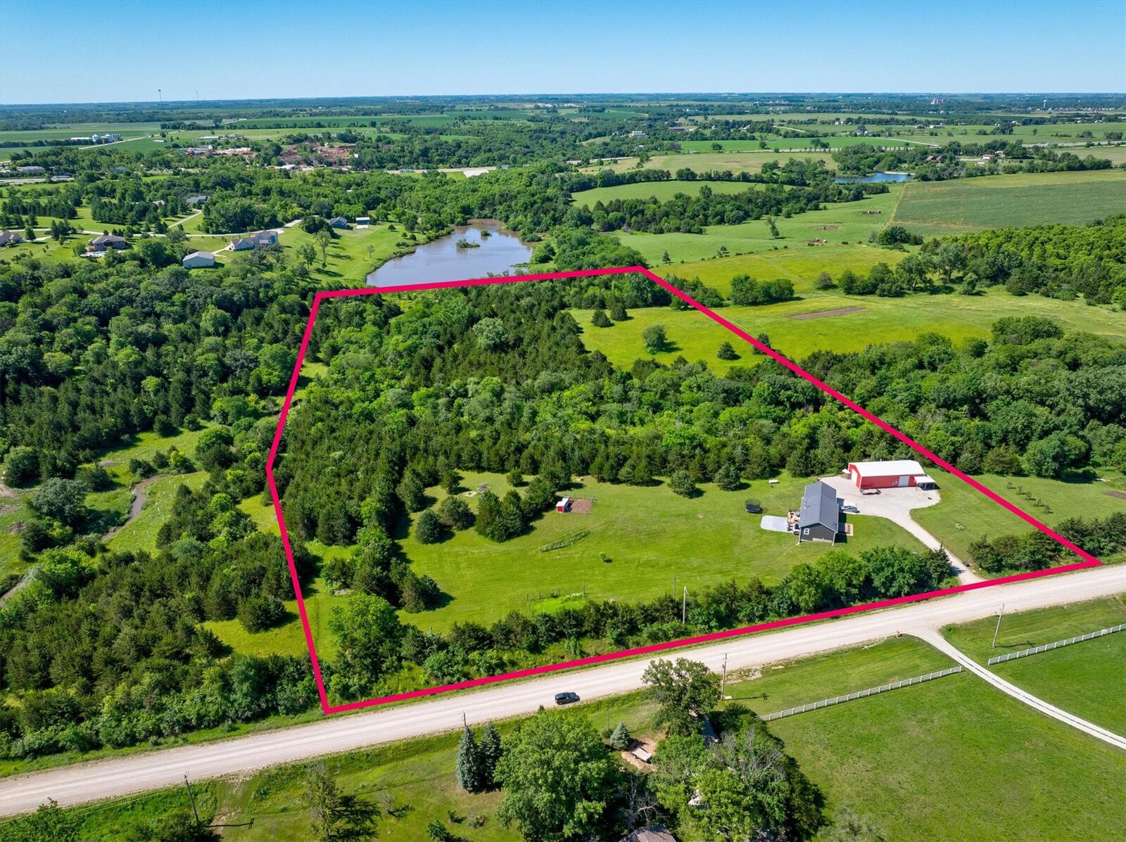 Property Photo: 20014 352nd Place IA 50072