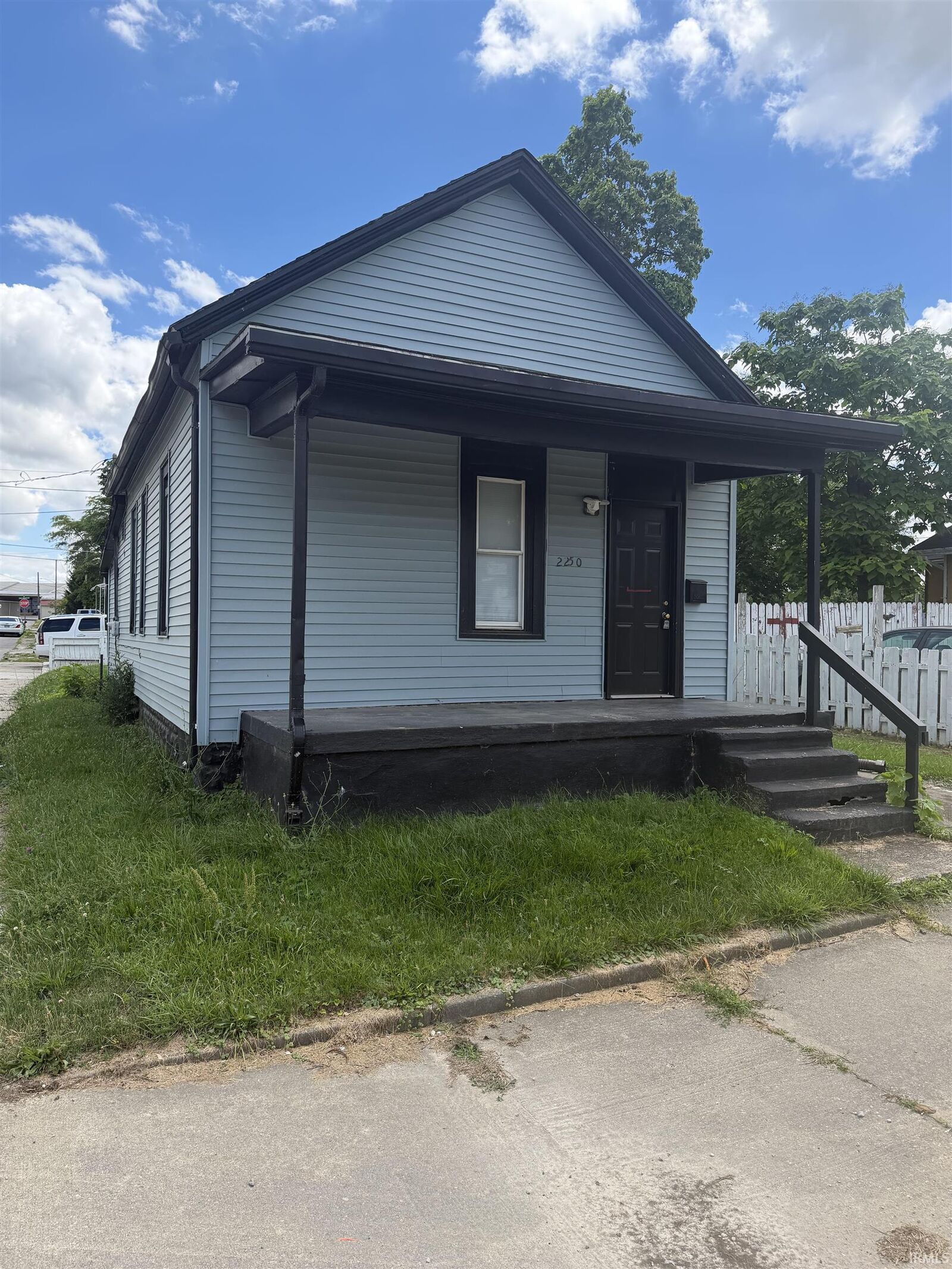 Property Photo: 2250 Chestnut Street IN 46803