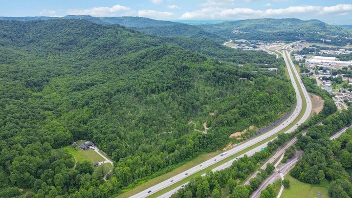 Property Photo:  999 Happy Hollow Road  KY 40769 