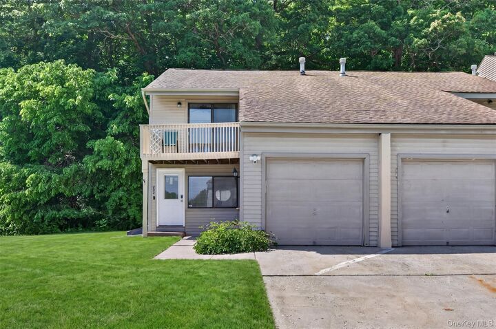 Property Photo:  202 Concord Lane  NY 10940 