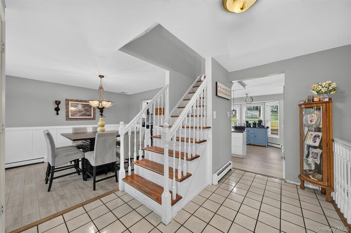 Property Photo:  4 Shaker Court  NY 12553 
