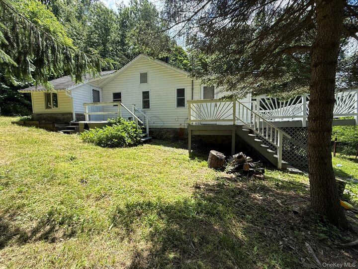 Property Photo:  25 Gloria Trail  NY 10950 