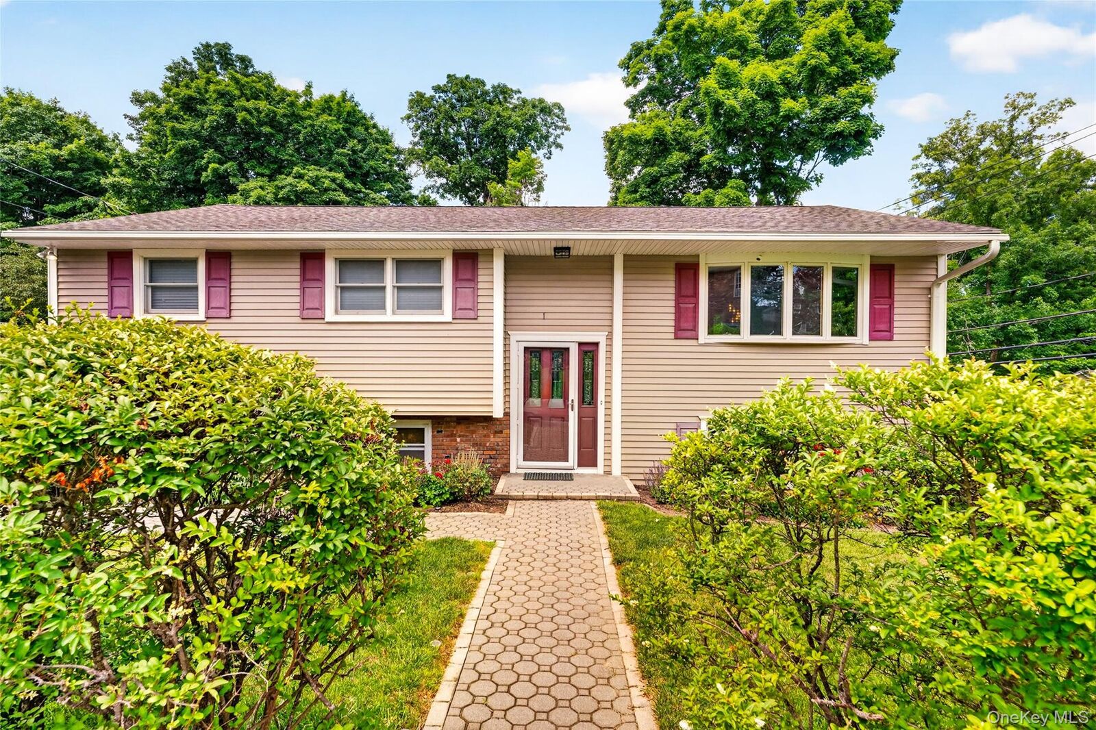 Property Photo:  1 Union Road  NY 10512 