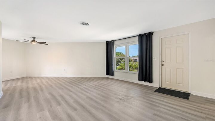 Property Photo:  2512 Post Road  FL 34231 