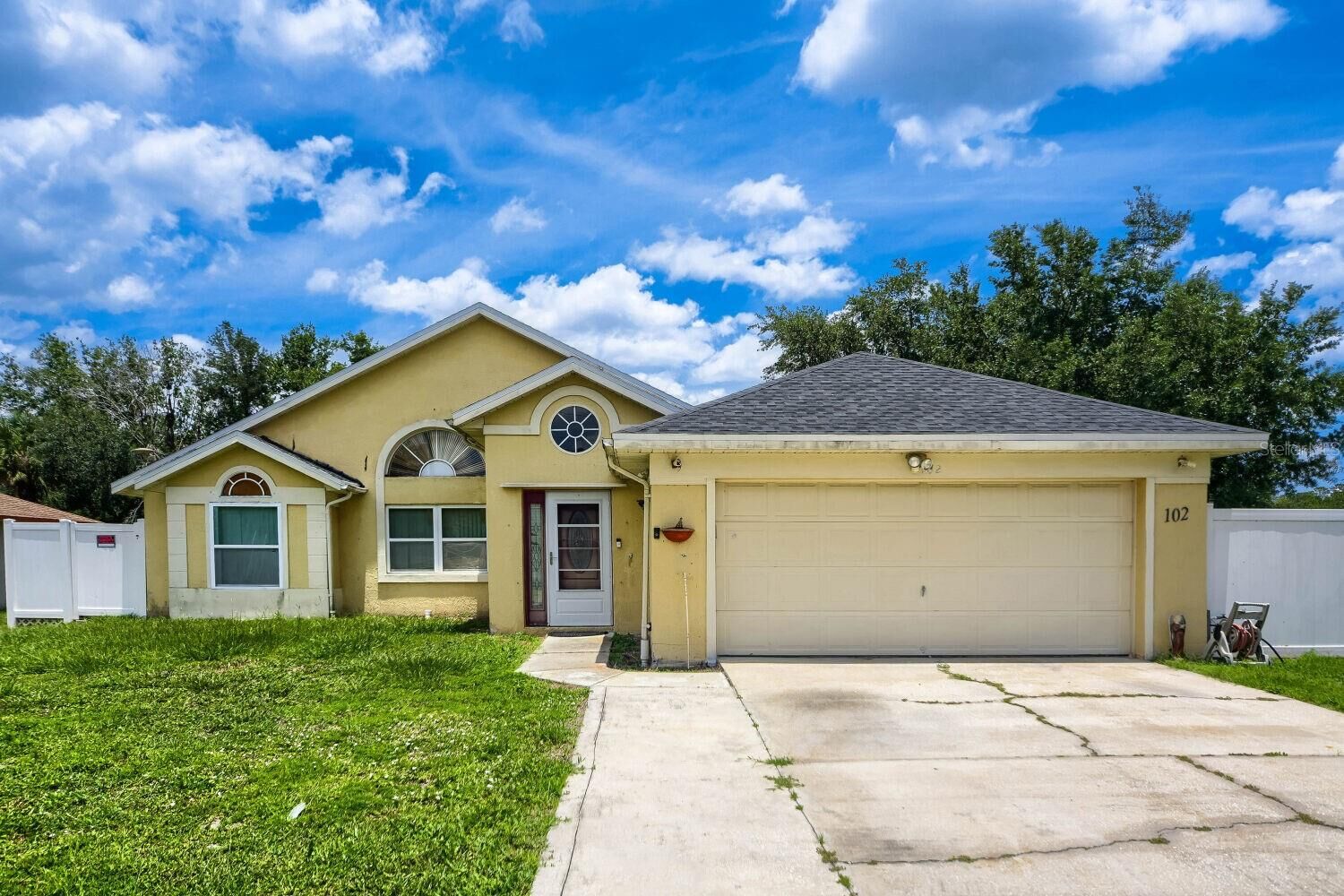 Property Photo: 102 Carlisle Court FL 34758
