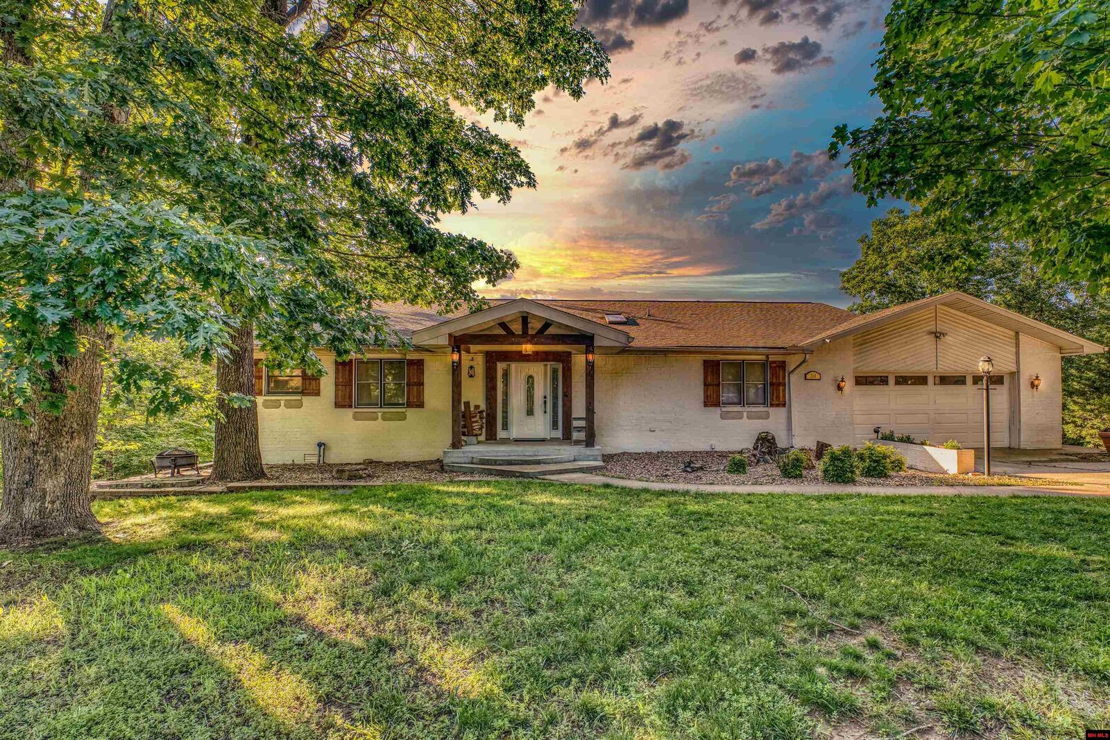 Property Photo:  314 Oak Summit Drive  AR 72653 