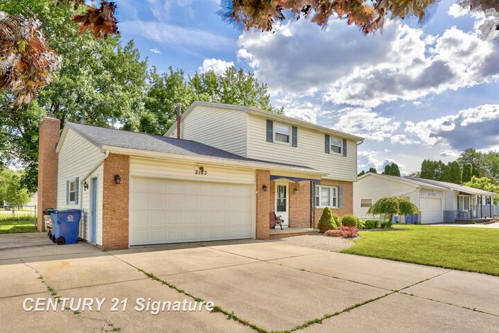 Property Photo: 2153 Starlite Drive MI 48603
