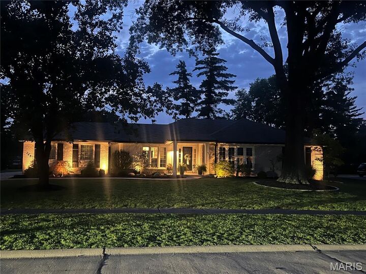Property Photo:  607 Packford Drive  MO 63017 