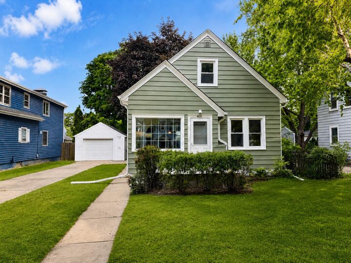 Property Photo:  4937 N Hollywood Ave  WI 53217 