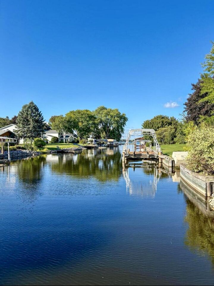 Property Photo:  1935 Cliffview Ct  WI 54901 