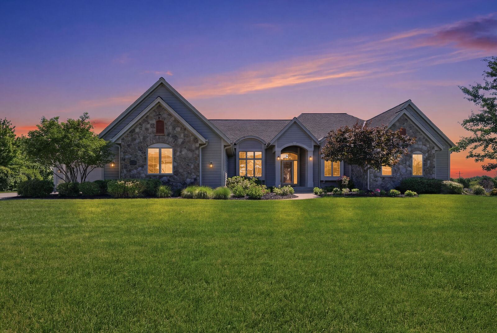 Property Photo:  7306 S Stone Hedge Dr  WI 53132 