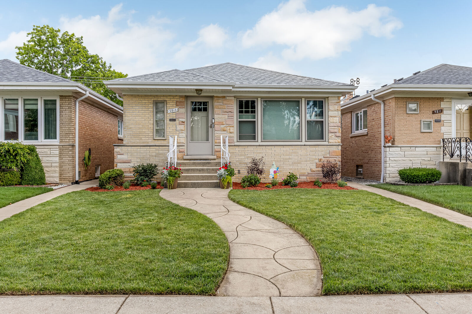 Property Photo:  5815 N Oketo Avenue  IL 60631 