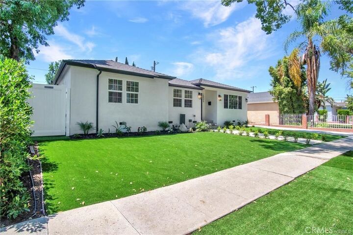 Property Photo:  18406 Jovan Street  CA 91335 