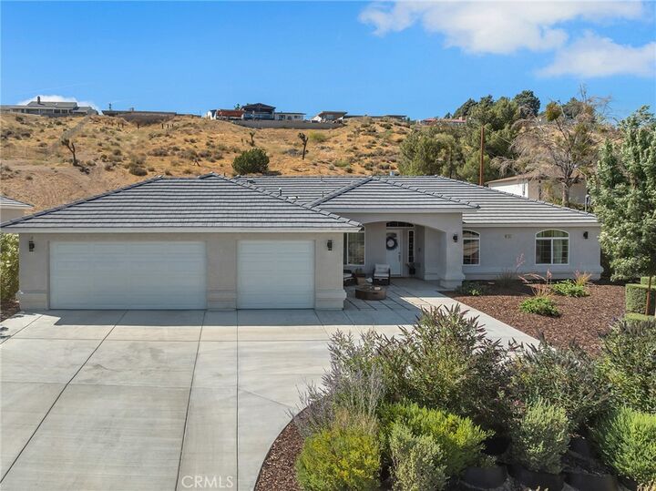 Property Photo: 17542 Buckthorn CA 92345