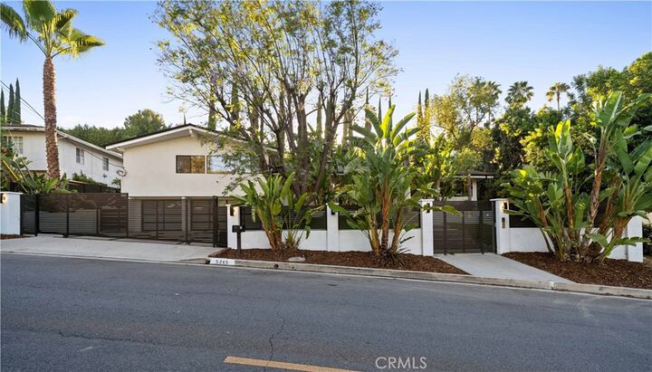 Property Photo: 5265 Del Moreno Drive CA 91364
