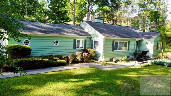 Property Photo: 408 Monterey Hill WV 24701