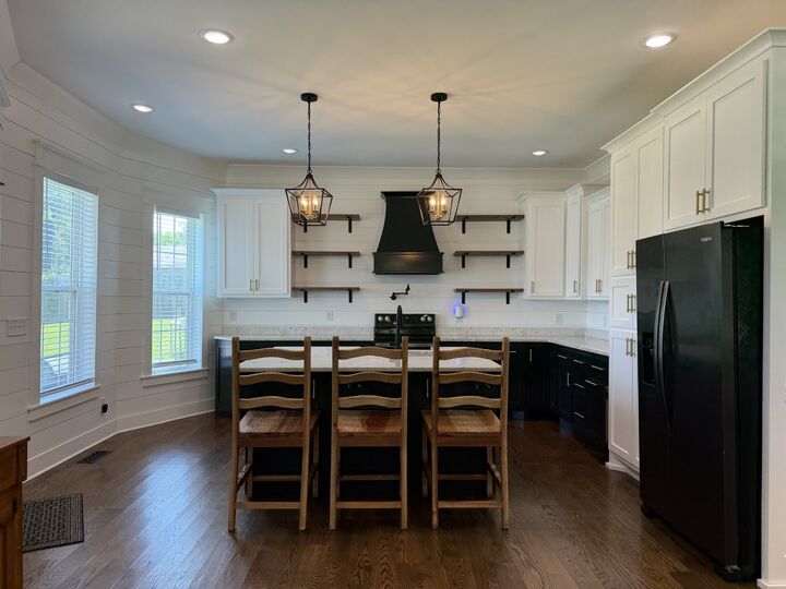 Property Photo:  106 Lafayette Ave  TN 38464 