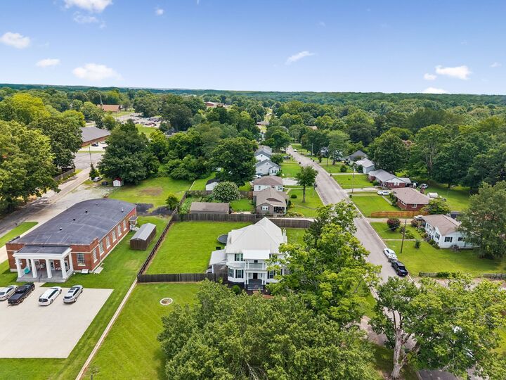 Property Photo: 106 Lafayette Ave TN 38464