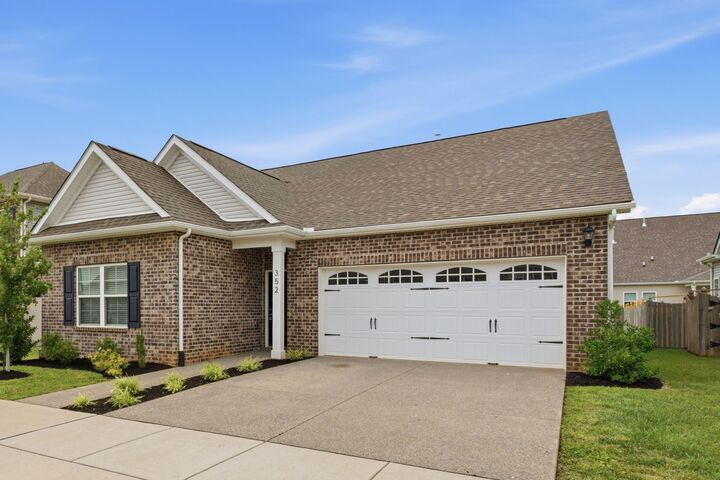 Property Photo: 352 Telavera Dr TN 37188