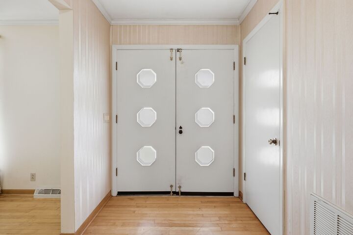 Property Photo:  208 Lake Terrace Dr  TN 37075 