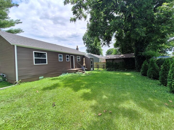 Property Photo:  710 S High St  TN 37398 