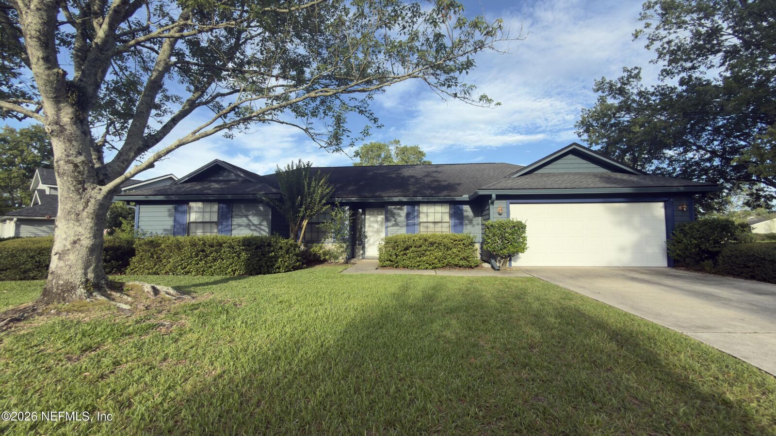 Property Photo: 7914 Longshadow Court FL 32244