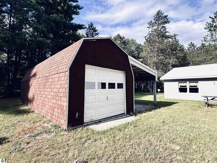Property Photo:  5905 E Moorestown Road  MI 49651 