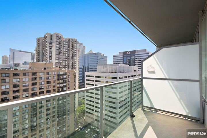 Property Photo:  20 Newport Parkway 2303  NJ 07310 