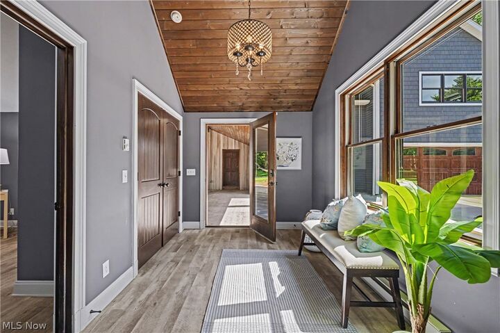 Property Photo:  1 Deerfield Drive  OH 44022 