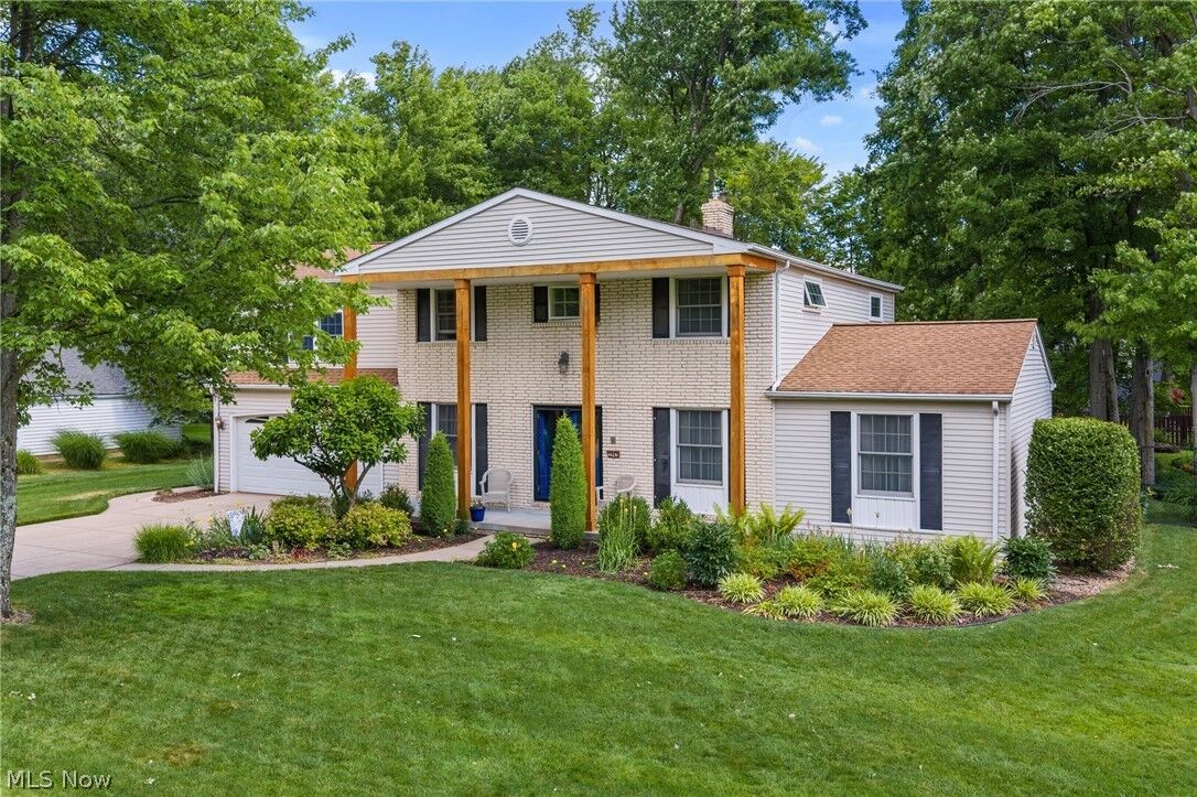 Property Photo: 3965 Laurel Glenn Drive OH 44147