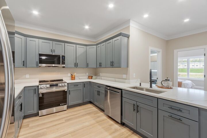Property Photo:  10100 S Willow Street  NH 03103 