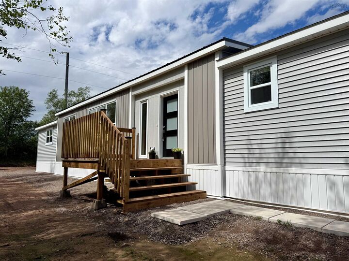 Property Photo:  30 Fernwood Drive  NS B4H 4P4 