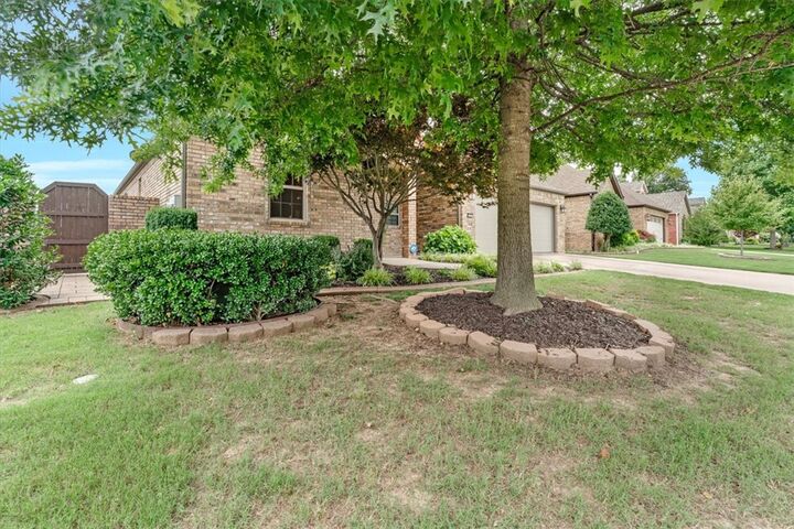 Property Photo: 5687 Schio Avenue AR 72762