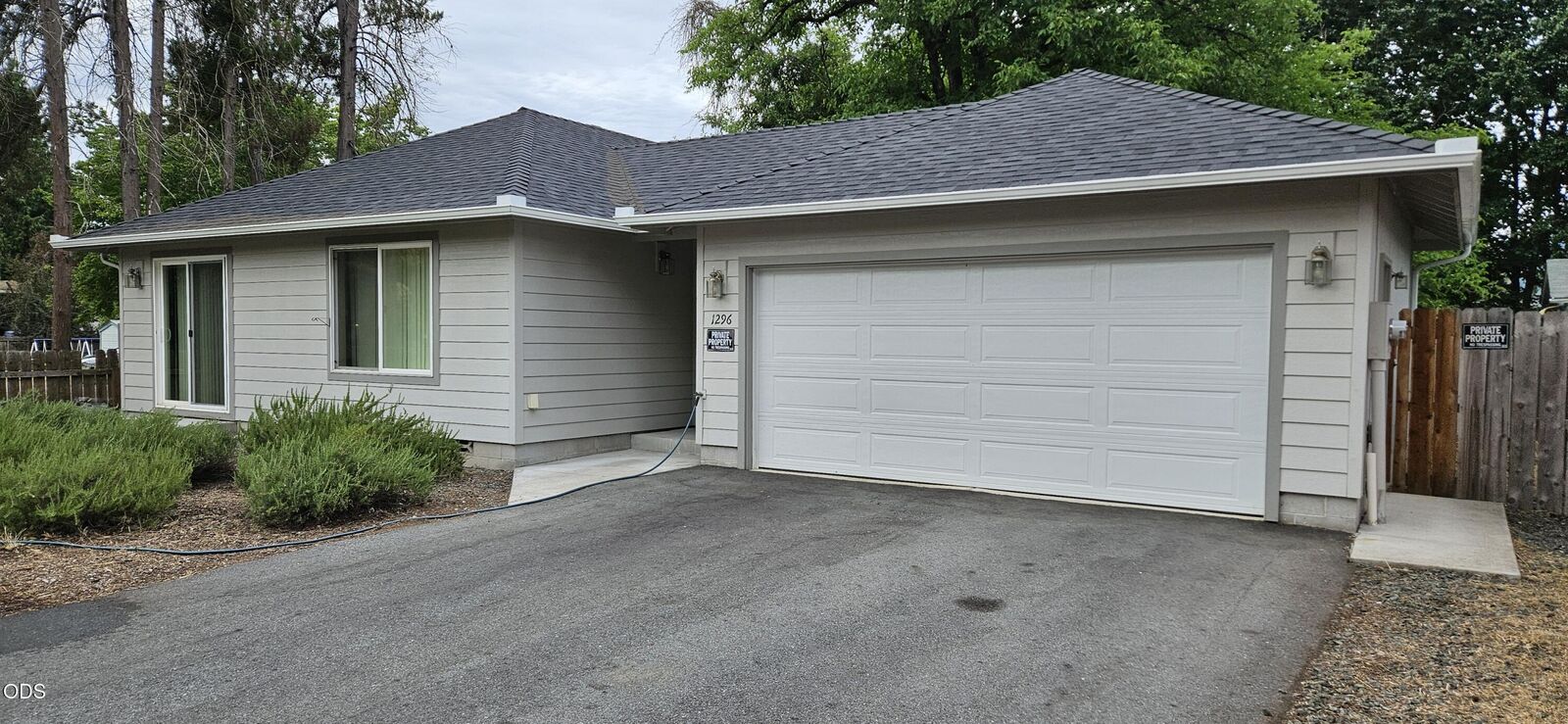 Property Photo: 1296 Fruitdale Drive OR 97527